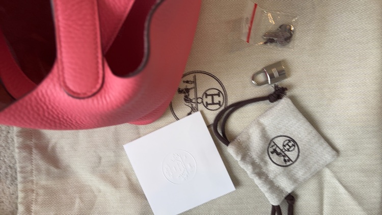 ローズアザレ　シルバー金具（ブランドバッグ）の商品画像 - 査定依頼日：2025年9月21日 - 最高査定価格：550,000円