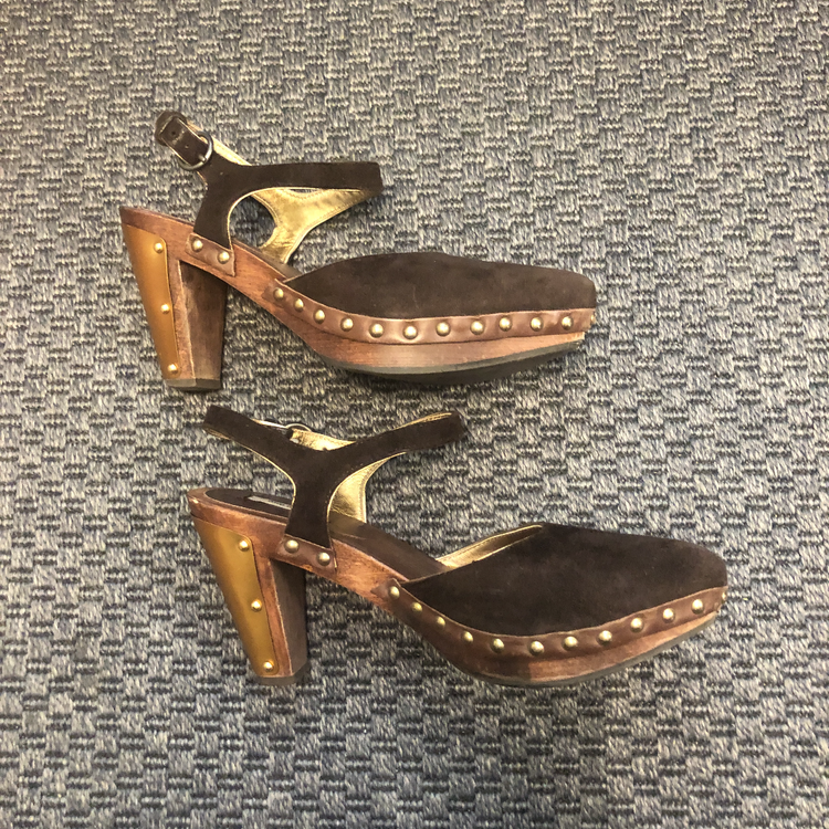 miu miuシューズ（古着・ファッション）の商品画像 - 査定依頼日：2021年6月1日