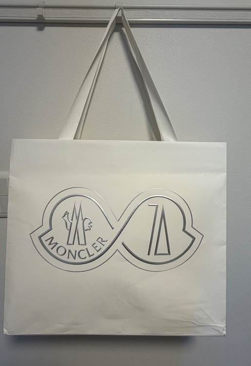 MONCLER MAYA 70 GIUBBOTTO（古着・ファッション）の商品画像 - 査定依頼日：2026年1月17日 - 最高査定価格：91,000円