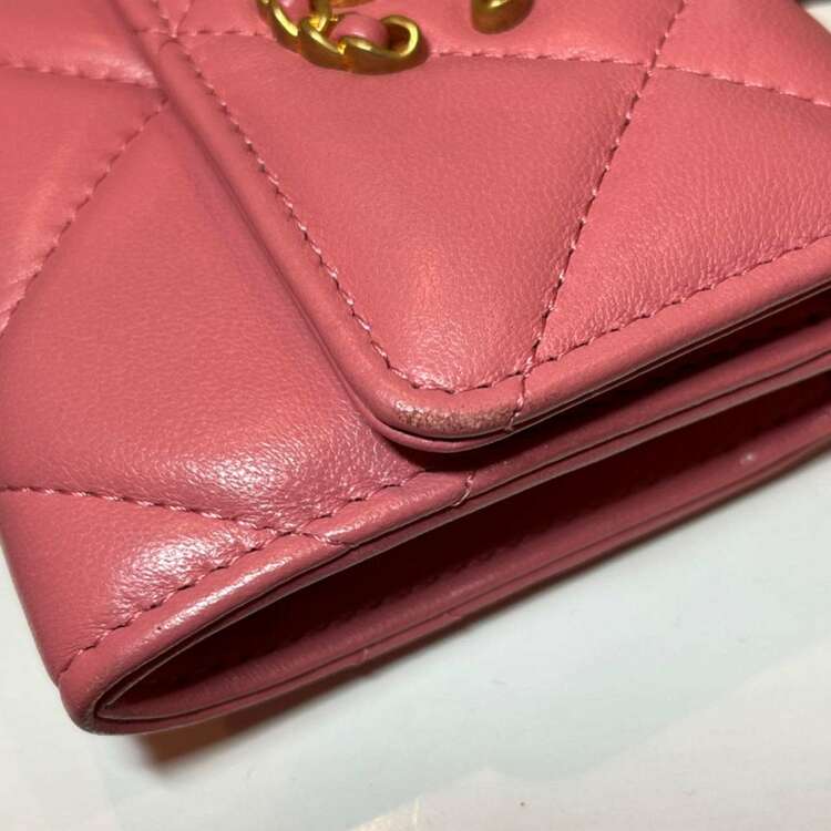 シャネル19 チェーンウォレット（ブランドバッグ）の商品画像 - 査定依頼日：2025年1月20日 - 最高査定価格：150,000円