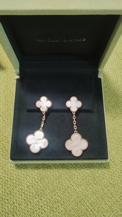 JO056965（金・貴金属）の商品画像 - 査定依頼日：2026年4月11日 - 最高査定価格：1,300,000円