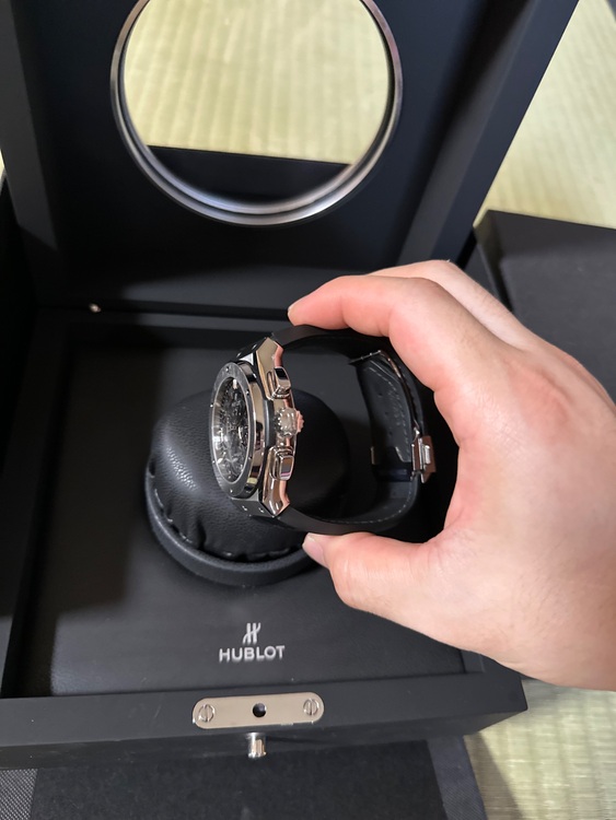 ウブロ クラシックフュージョン 525.NX.0170.Lr（高級時計）の商品画像 - 査定依頼日：2025年6月15日 - 最高査定価格：910,000円