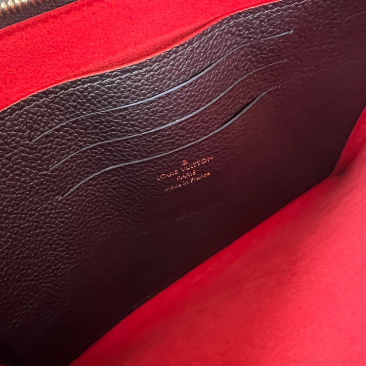 アンプラント ポシェットメラニーMM（ブランドバッグ）の商品画像 - 査定依頼日：2025年9月2日 - 最高査定価格：55,000円