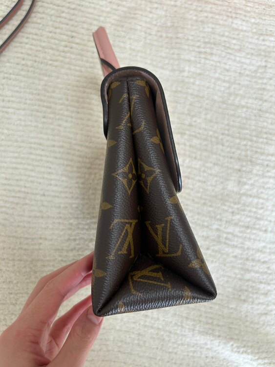 ルイヴィトン モノグラム ロッキーBB（ブランドバッグ）の商品画像 - 査定依頼日：2024年12月18日 - 最高査定価格：135,000円