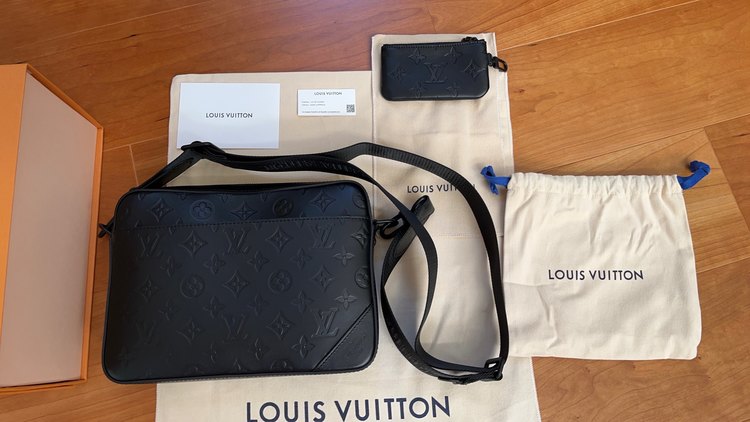  M69827 デュオ・メッセンジャー（ブランドバッグ）の商品画像 - 査定依頼日：2022年9月25日 - 最高査定価格：185,000円