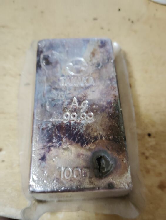 田中貴金属のシルバーインゴット（金・貴金属）の商品画像 - 査定依頼日：2025年9月13日 - 最高査定価格：140,000円