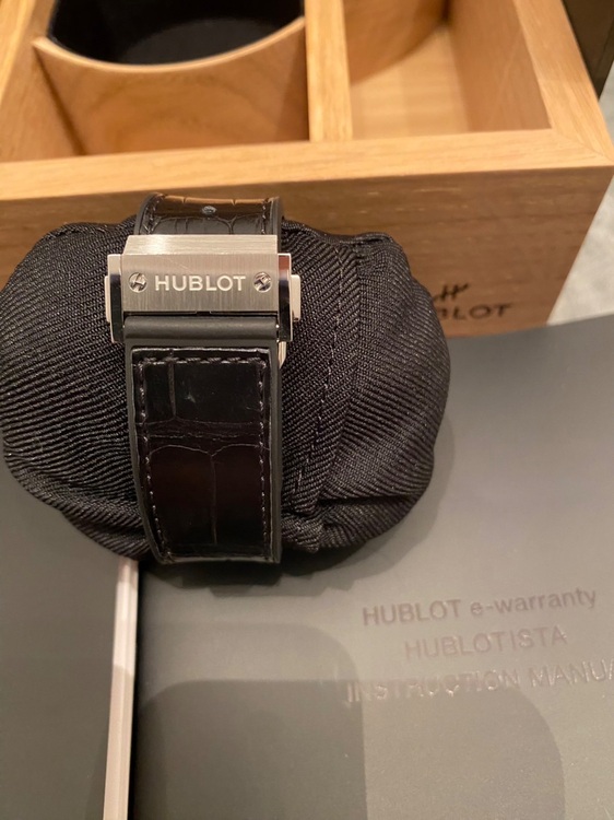 HUBLOTクラシックフュージョン（高級時計）の商品画像 - 査定依頼日：2025年9月5日 - 最高査定価格：550,000円