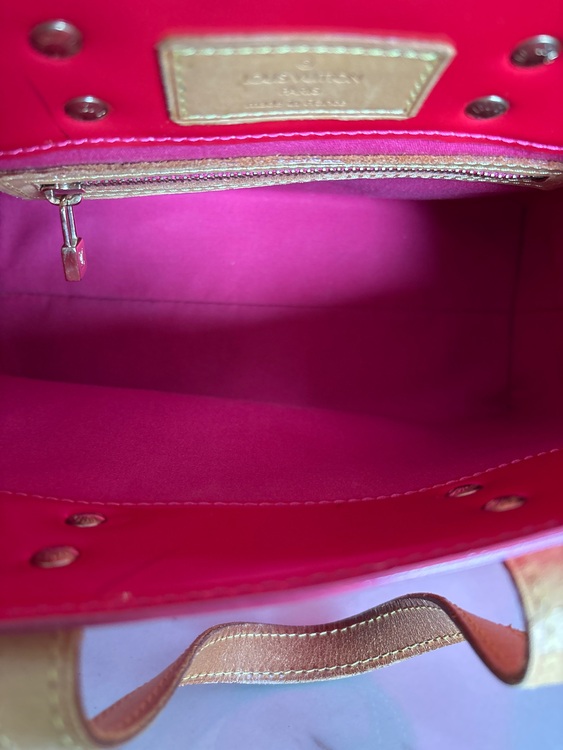 ヴェルニ　リードPM（ブランドバッグ）の商品画像 - 査定依頼日：2025年10月2日 - 最高査定価格：40,000円