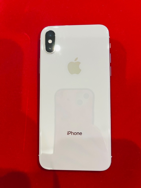 iPhoneX（スマホ）の商品画像 - 査定依頼日：2025年9月12日 - 最高査定価格：11,000円
