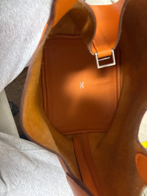 ピコタン　◻︎M（ブランドバッグ）の商品画像 - 査定依頼日：2025年11月27日 - 最高査定価格：240,000円