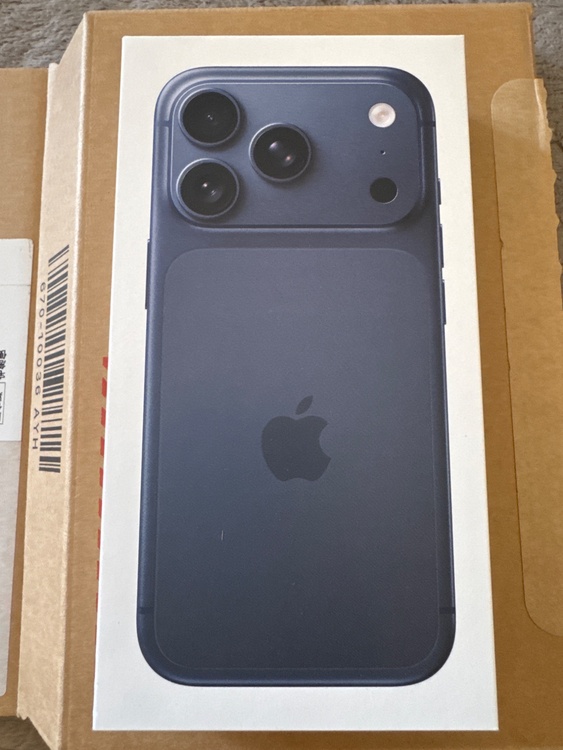 iPhone 17 Pro 1TB SIMフリー（スマホ）の商品画像 - 査定依頼日：2026年5月16日 - 最高査定価格：241,001円