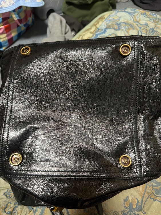 サンローラン　レザーバック（ブランドバッグ）の商品画像 - 査定依頼日：2026年1月12日 - 最高査定価格：16,000円