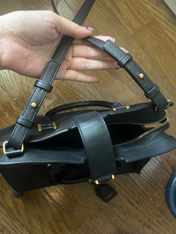 イブサンローラン  （ブランドバッグ）の商品画像 - 査定依頼日：2025年6月6日 - 最高査定価格：100,000円