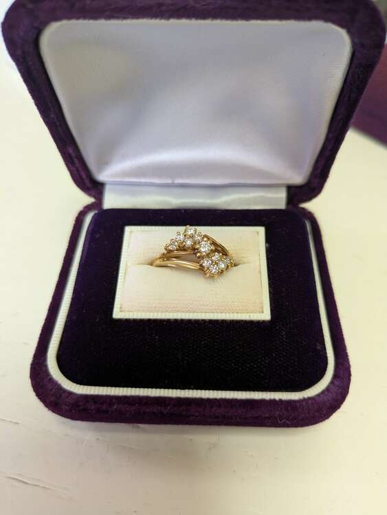 18金ダイヤモンドリング（宝石）の商品画像 - 査定依頼日：2025年4月22日 - 最高査定価格：40,000円