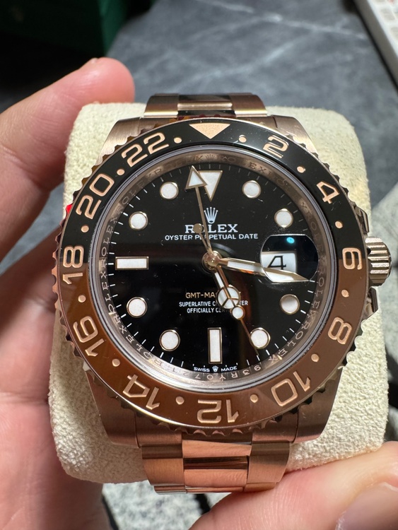 GMTマスター2（高級時計）の商品画像 - 査定依頼日：2026年1月10日 - 最高査定価格：6,900,000円