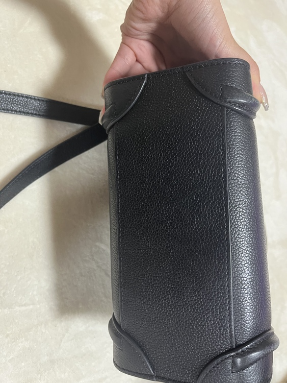 セリーヌ  （ブランドバッグ）の商品画像 - 査定依頼日：2024年12月16日 - 最高査定価格：100,000円