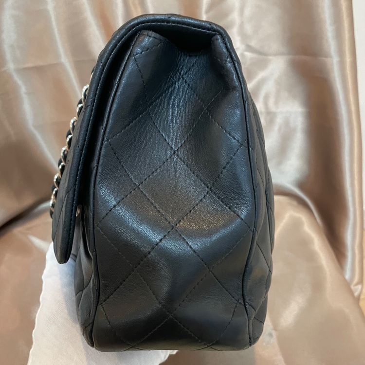 シャネル　デカマトラッセ  ラムスキン  チェーンショルダー（ブランドバッグ）の商品画像 - 査定依頼日：2025年6月8日 - 最高査定価格：400,000円