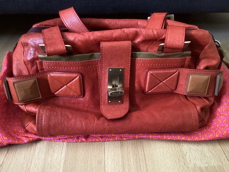 ハンドバッグ（ブランドバッグ）の商品画像 - 査定依頼日：2025年6月17日 - 最高査定価格：50,000円