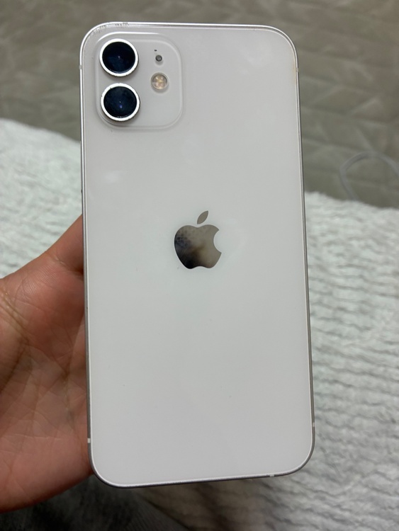 アイホン12 128Ｇ（スマホ）の商品画像 - 査定依頼日：2026年3月20日 - 最高査定価格：27,000円