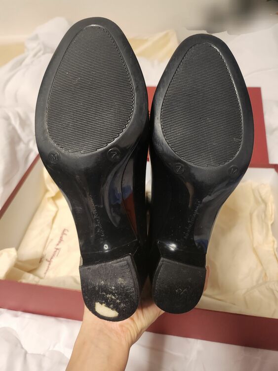 フェラガモ  （ブランドバッグ）の商品画像 - 査定依頼日：2025年7月14日 - 最高査定価格：5,000円