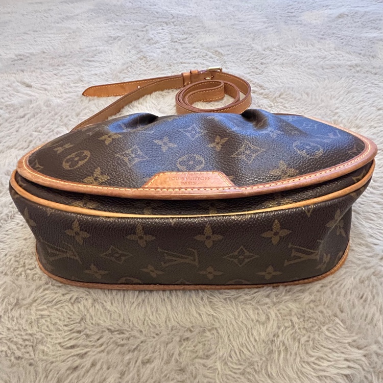 ショルダーバック（ブランドバッグ）の商品画像 - 査定依頼日：2025年12月28日 - 最高査定価格：80,000円