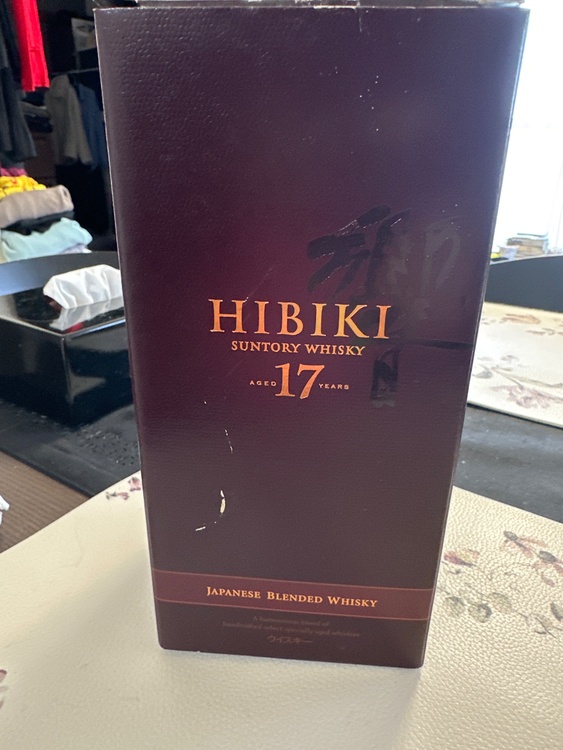 ウイスキー サントリー響 （お酒）の商品画像 - 査定依頼日：2026年1月4日 - 最高査定価格：50,000円