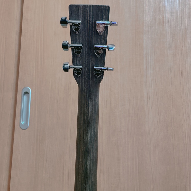 マーチン DX Johnny CASH（ピアノ・楽器・PA機材）の商品画像 - 査定依頼日：2025年9月25日 - 最高査定価格：50,000円