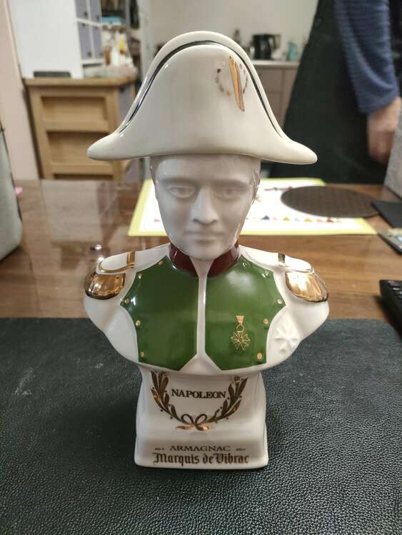 ブランデー ブランデー(その他) （お酒）の商品画像 - 査定依頼日：2025年4月3日 - 最高査定価格：1,000円