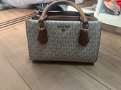 MICHEAL KORS（ブランドバッグ）の商品画像 - 査定依頼日：2026年3月9日 - 最高査定価格：2,500円