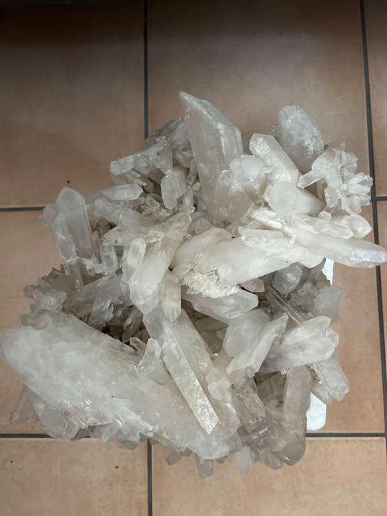 水晶（金・貴金属）の商品画像 - 査定依頼日：2026年6月14日 - 最高査定価格：1,000円