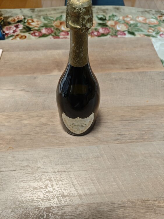 シャンパン ドン・ペリニヨン （お酒）の商品画像 - 査定依頼日：2026年4月14日 - 最高査定価格：110,000円