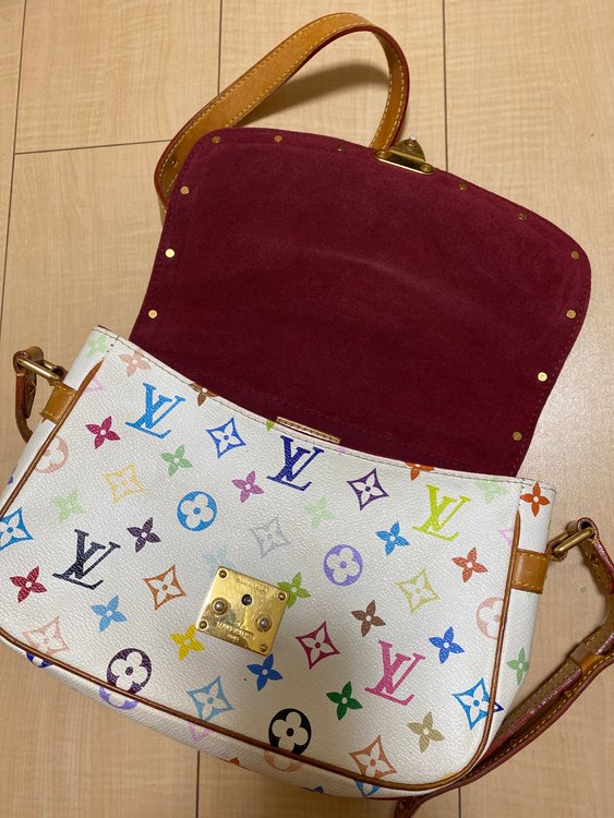 ルイヴィトン マルチカラー （ブランドバッグ）の商品画像 - 査定依頼日：2023年5月22日 - 最高査定価格：55,000円