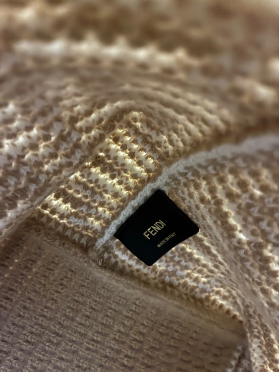 ショッパーバッグ　ラージ（ブランドバッグ）の商品画像 - 査定依頼日：2025年10月18日 - 最高査定価格：135,000円