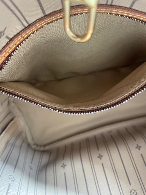 ルイヴィトン モノグラム （ブランドバッグ）の商品画像 - 査定依頼日：2026年4月15日 - 最高査定価格：100,000円