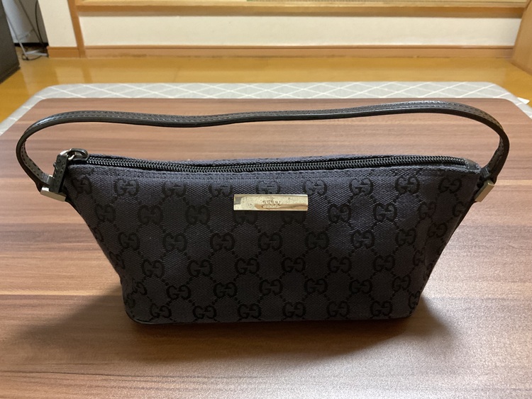 07198 ブラック（ブランド財布・小物）の商品画像 - 査定依頼日：2025年11月19日 - 最高査定価格：15,000円