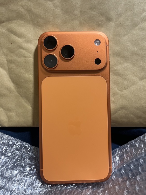 iPhone17ProMax256gb（スマホ）の商品画像 - 査定依頼日：2026年3月17日 - 最高査定価格：166,000円