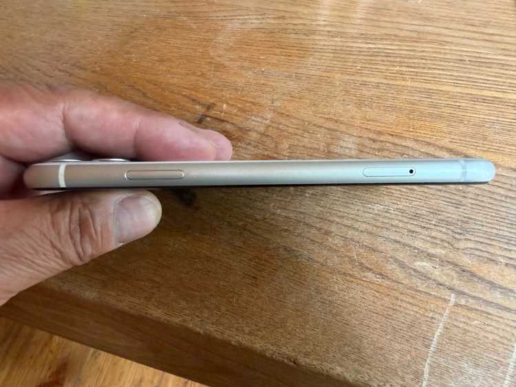 iPhone11（スマホ）の商品画像 - 査定依頼日：2026年6月17日 - 最高査定価格：17,000円