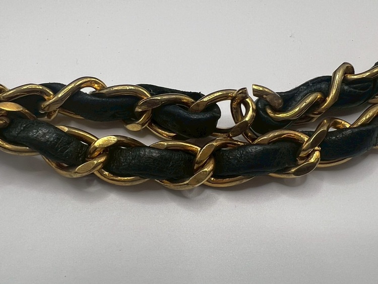 ダブルチェーンダブルフラップマトラッセ23ブラック（ブランドバッグ）の商品画像 - 査定依頼日：2025年12月17日 - 最高査定価格：200,000円