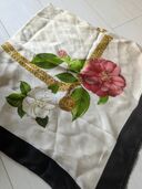 スカーフ（ブランド財布・小物）の商品画像 - 中古 - 査定完了日：2025.11.20 - 最高査定価格：10,000円