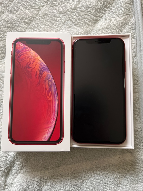 iPhoneXR 64GB au（スマホ）の商品画像 - 査定依頼日：2026年4月26日 - 最高査定価格：14,000円