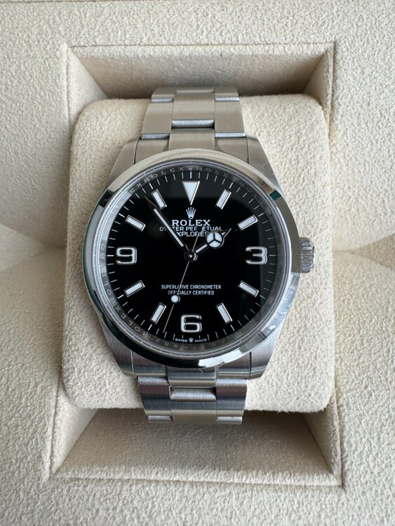 ロレックス エクスプローラー 124270（高級時計）の商品画像 - 査定依頼日：2025年12月14日 - 最高査定価格：1,350,000円