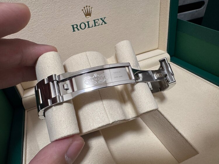 ロレックス デイトジャスト 126300（高級時計）の商品画像 - 査定依頼日：2025年2月16日 - 最高査定価格：1,450,000円