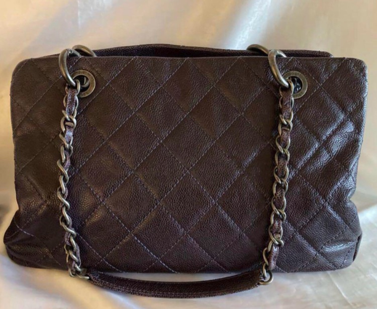 キャビアスキン マトラッセ チェーンショルダーバッグ（ブランドバッグ）の商品画像 - 査定依頼日：2025年8月2日 - 最高査定価格：150,000円