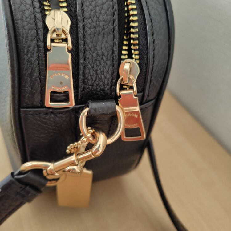 F39856（ブランドバッグ）の商品画像 - 査定依頼日：2025年11月19日 - 最高査定価格：4,000円