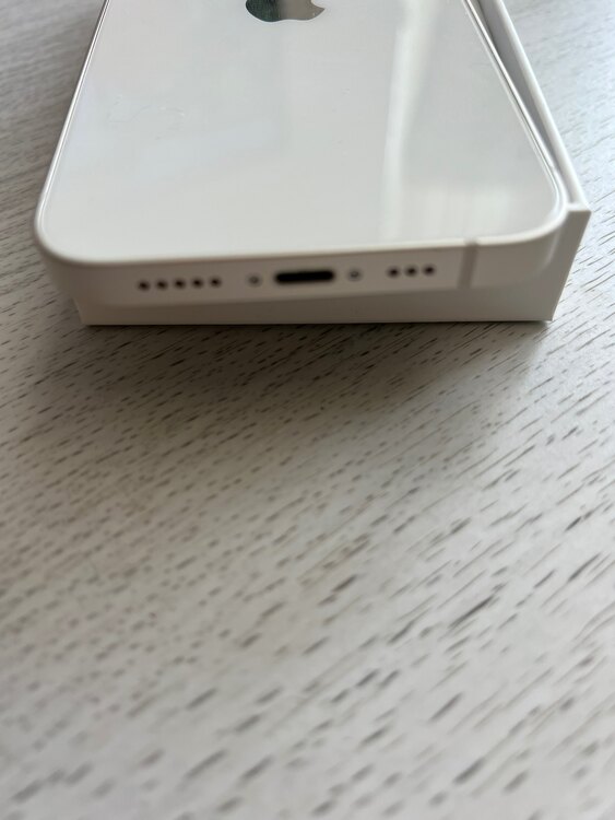 iPhone13（スマホ）の商品画像 - 査定依頼日：2025年2月10日 - 最高査定価格：47,000円