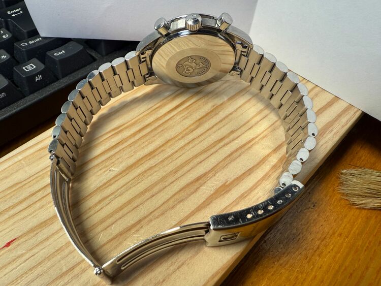 オメガ スピードマスター 3510-20　（高級時計）の商品画像 - 査定依頼日：2025年12月2日 - 最高査定価格：600,000円