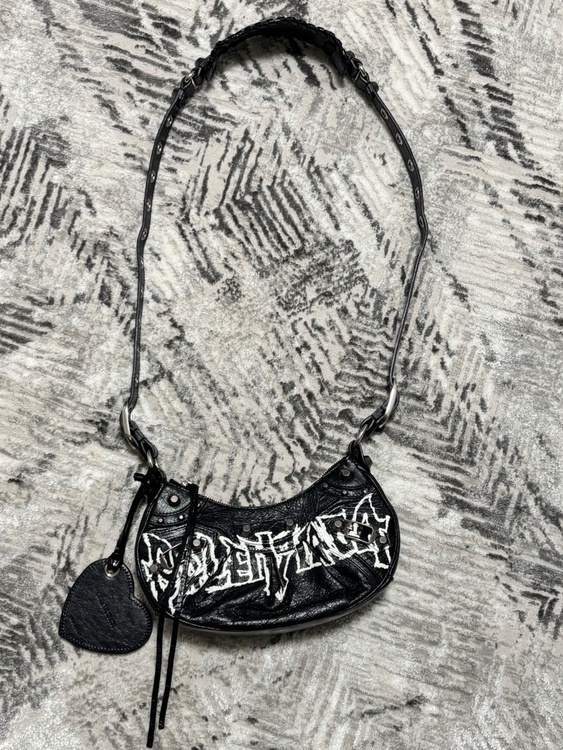 Le cagole xs DIY METAL（ブランドバッグ）の商品画像 - 査定依頼日：2026年3月22日 - 最高査定価格：160,000円