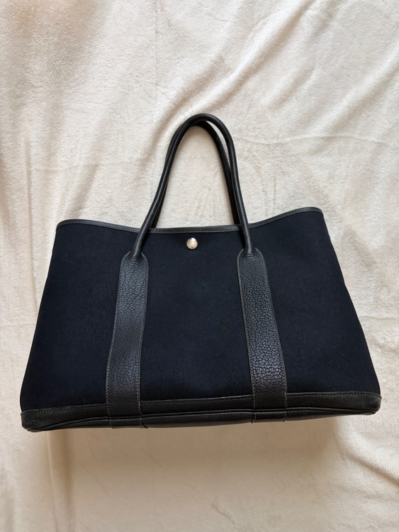 ガーデンパーティー （ブランドバッグ）の商品画像 - 査定依頼日：2026年6月8日 - 最高査定価格：150,000円