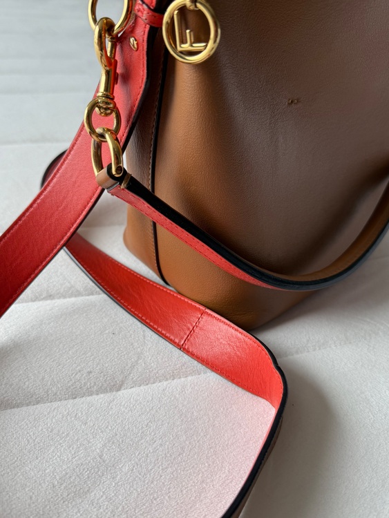 バック（ブランドバッグ）の商品画像 - 査定依頼日：2025年7月24日 - 最高査定価格：80,000円