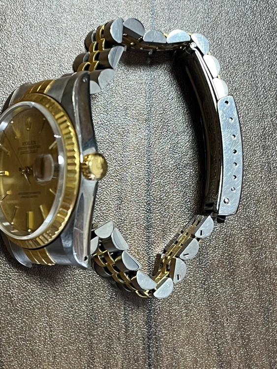 ロレックス デイトジャスト 16233（高級時計）の商品画像 - 査定依頼日：2026年3月30日 - 最高査定価格：960,000円